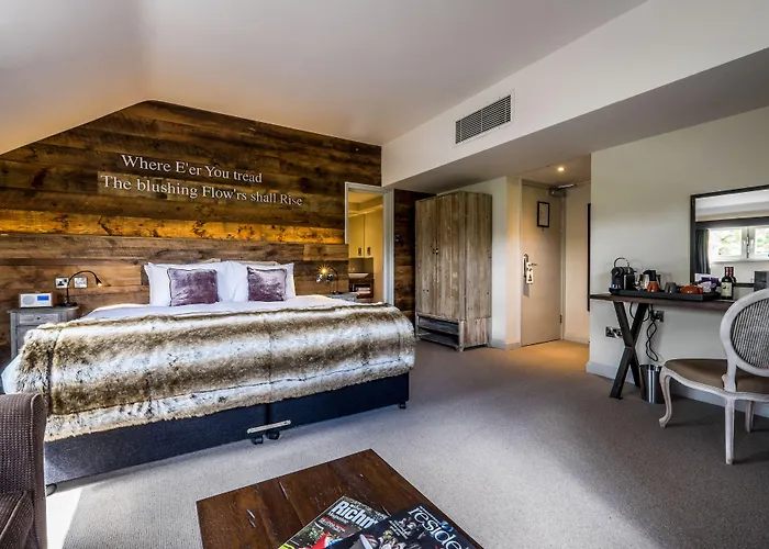 The Alexander Pope Hotel
