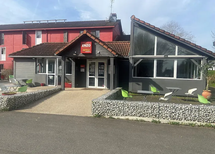 Kyriad Direct Trappes
