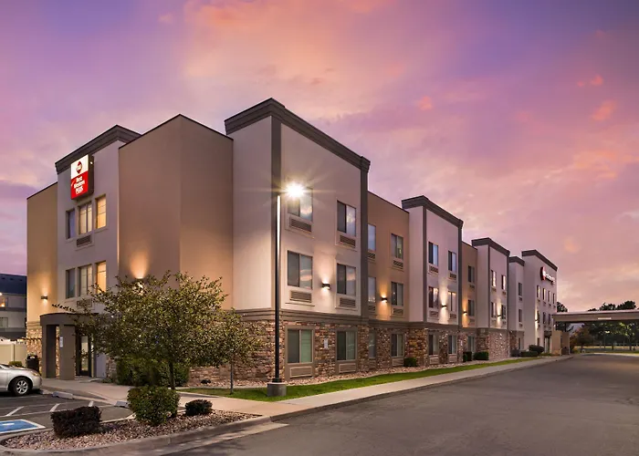 Best Western Plus Airport Inn & Suites