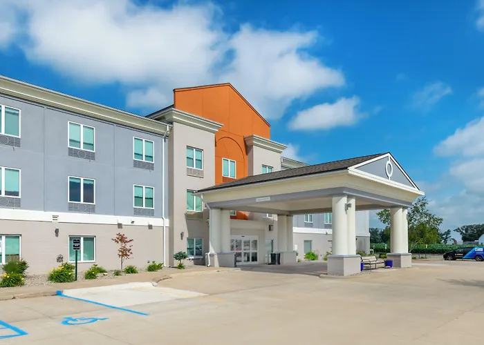 Holiday Inn Express & Suites Northwood
