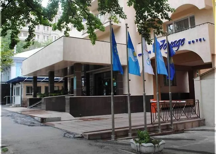Voyage Hotel
