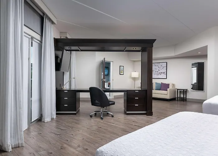 Hampton Inn & Suites Chattanooga Downtown