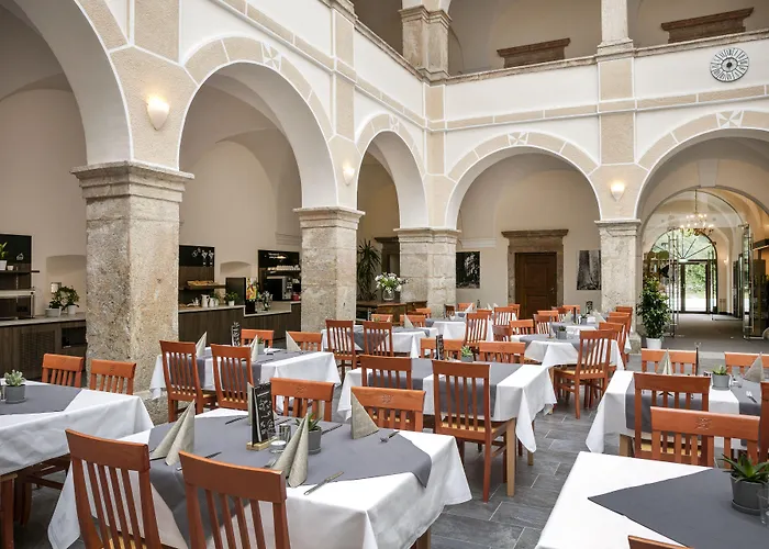 Jufa Hotel Schloss Roethelstein - Self Check-In