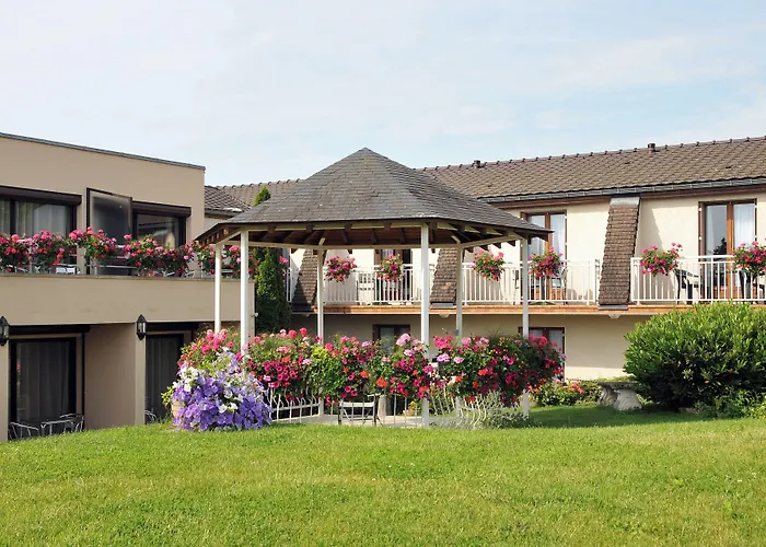 Logis Hostellerie Du Mont Aimé