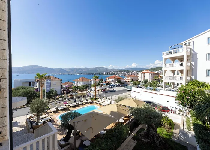 Hotel Vagabundo - Heated Pool , Stunning View & Breakfast
