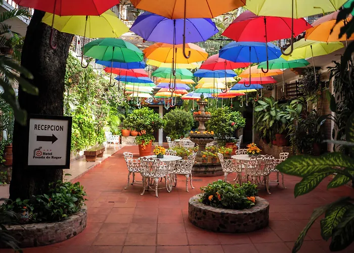 Hotel Posada De Roger - Near Los Muertos Beach