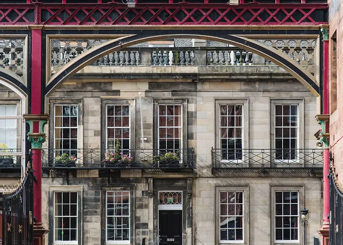 The Rutland Hotel & Apartments