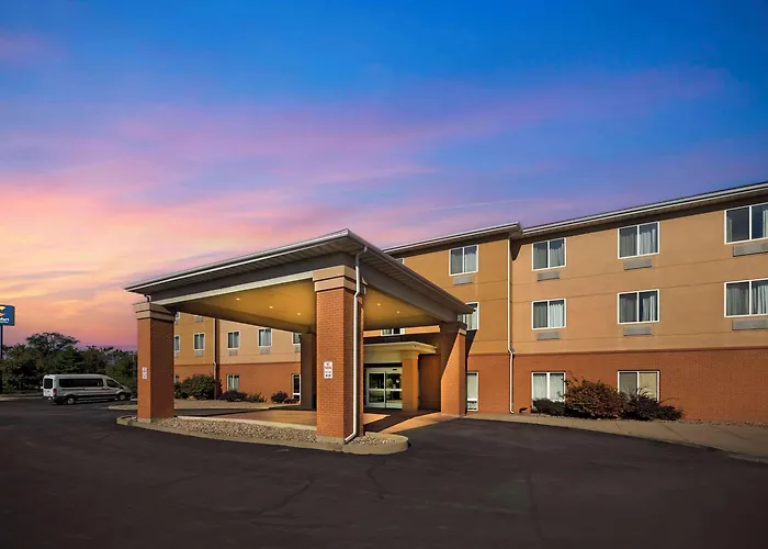 Comfort Inn & Suites Porter Near Indiana Dunes
