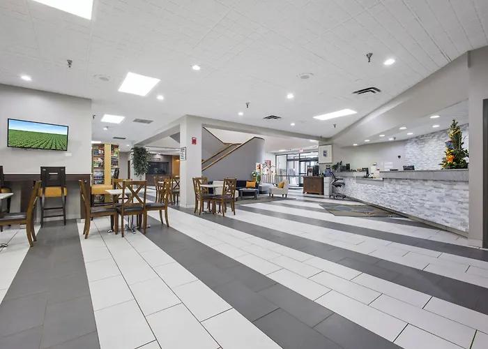 Crossroads Hotel And Huron Event Center