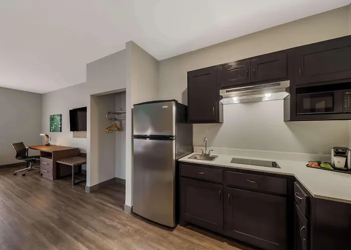 Best Western Plus Bowie Inn & Suites