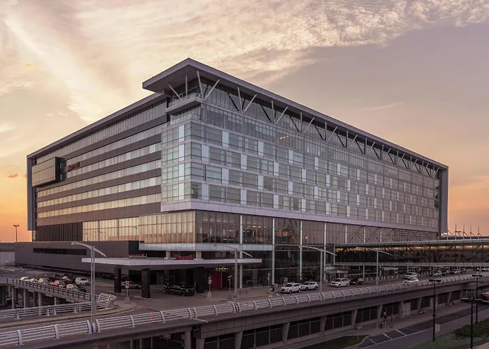 Marriott Montreal Airport In-Terminal Hotel