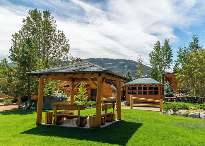 Spirit Lake Lodge
