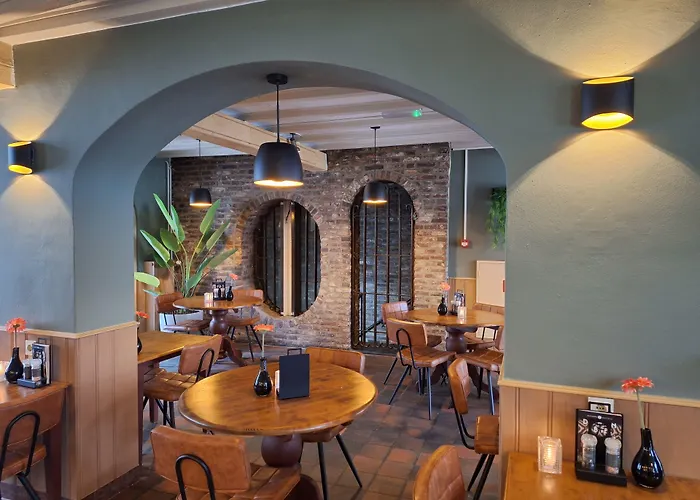 Fletcher Hotel La Ville Blanche