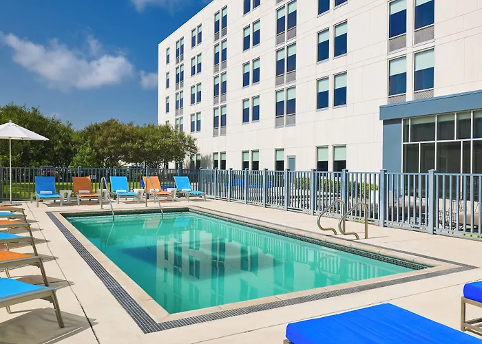 Aloft By Marriott San Antonio Airport Hotel