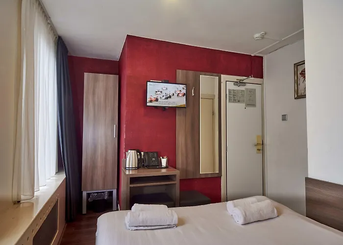 The Townhouse Hotel