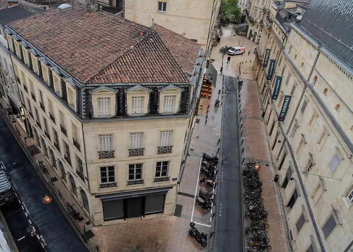 Brit Hotel Des Grands Hommes - Bordeaux Centre