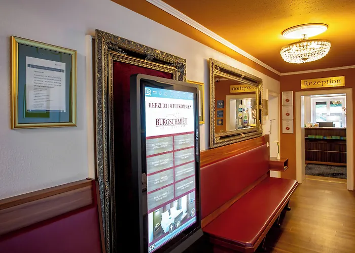 Tiptop Hotel Burgschmiet Garni