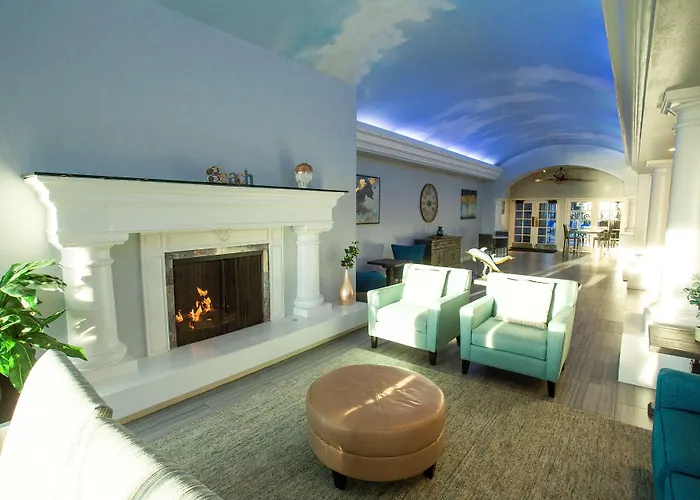 Tamarack Beach Hotel