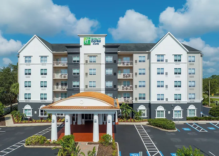 Holiday Inn Express & Suites Lakeland North I-4 By Ihg