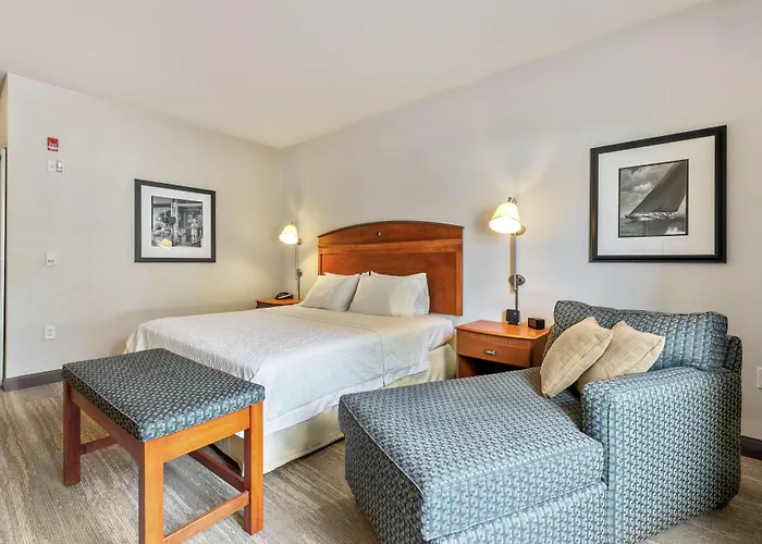 Hampton Inn & Suites Mystic