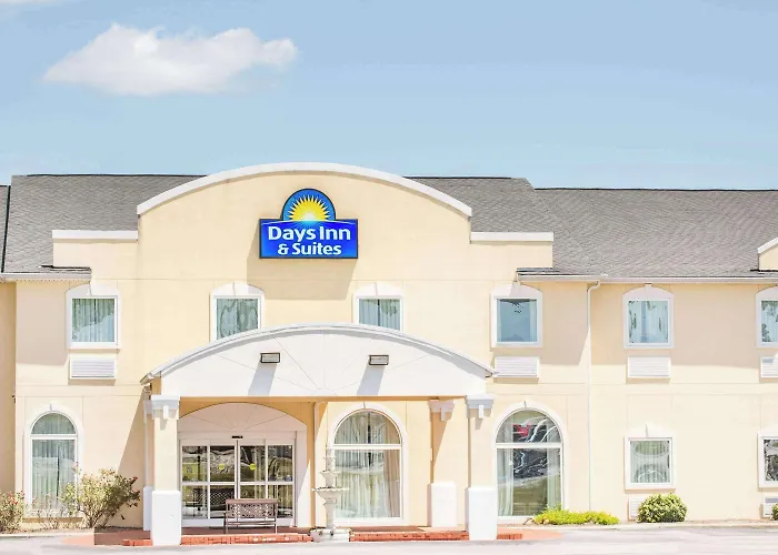 Days Inn & Suites By Wyndham Swainsboro