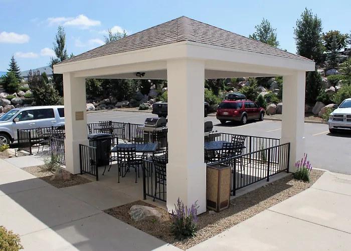 Candlewood Suites Bismarck