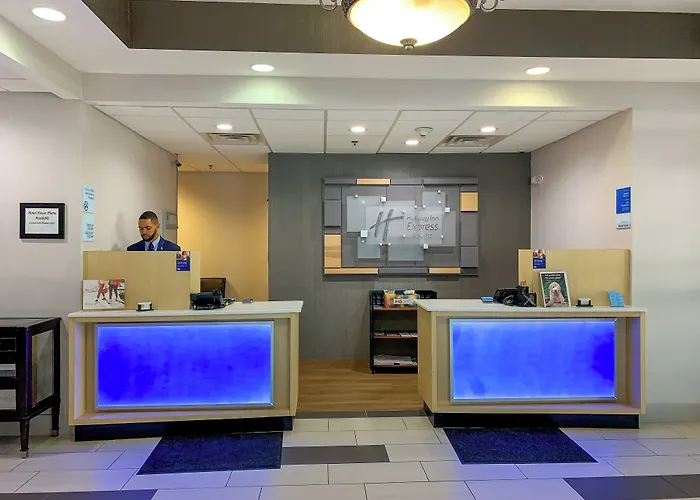 Holiday Inn Express & Suites Lexington Downtown Area-Keeneland By Ihg