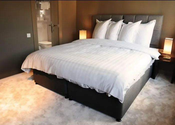 Hotel The Neufchatel Saint-Gilles