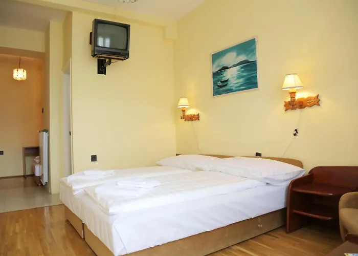 Hotel Bara Junior Boedapest