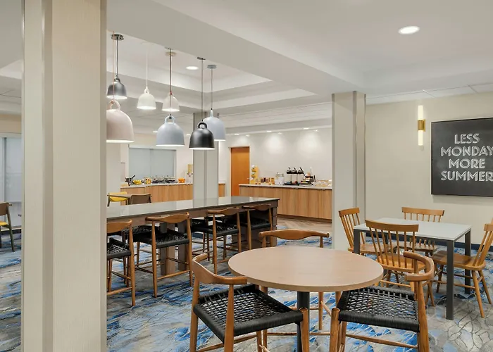 Fairfield Inn & Suites Bloomington