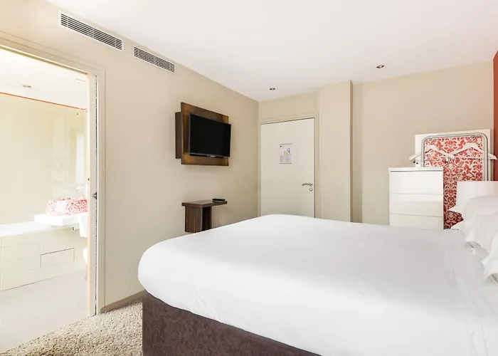 Pavillon Nation Hotel Parijs