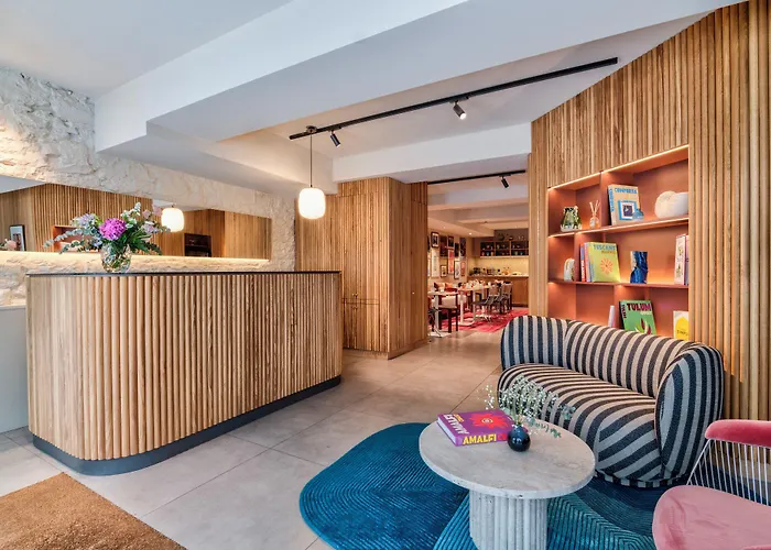 Republik Hotel