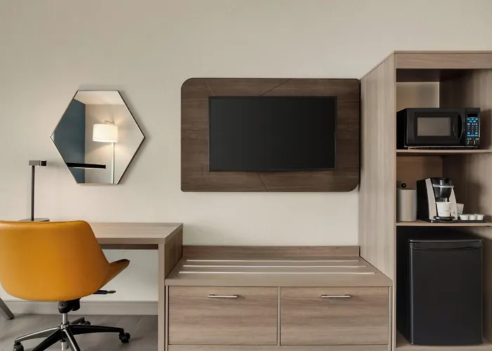 Holiday Inn Express Fort Lauderdale Airport South By Ihg