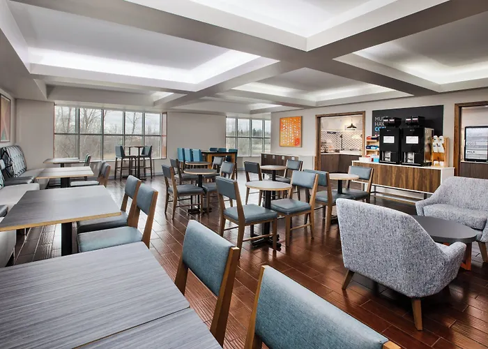 Holiday Inn Express Hotel & Suites Auburn Hills By Ihg