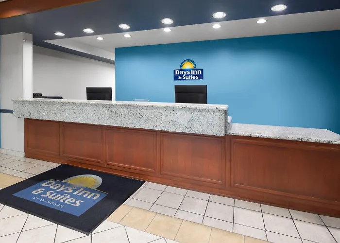 Days Inn & Suites Seaford