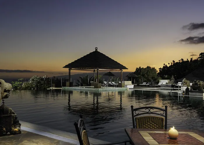 Regency Country Club, Apartments Suites