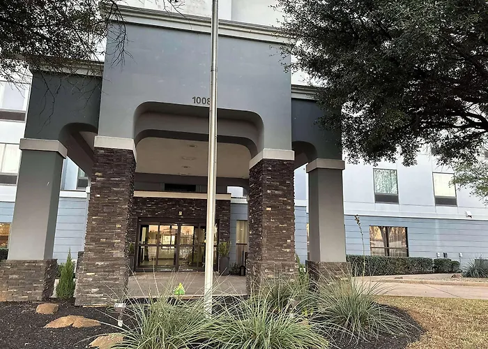 Ramada By Wyndham Burkburnett - Wichita Falls