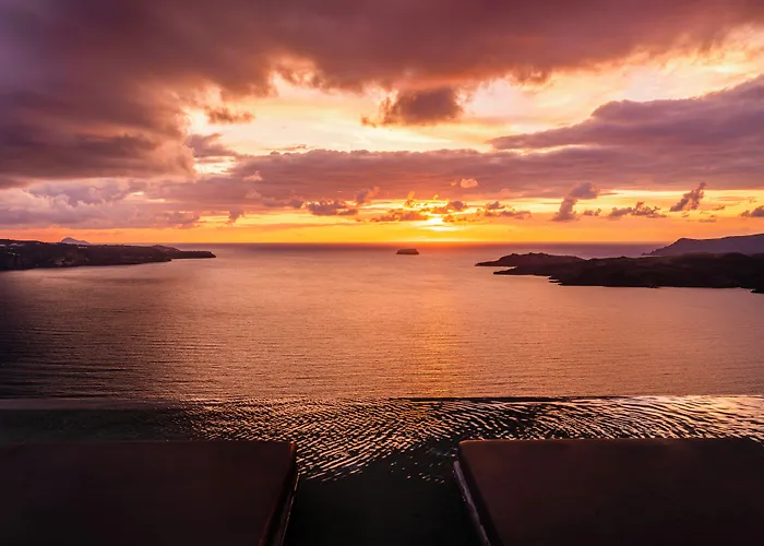Lilium Hotel Santorini Fira 