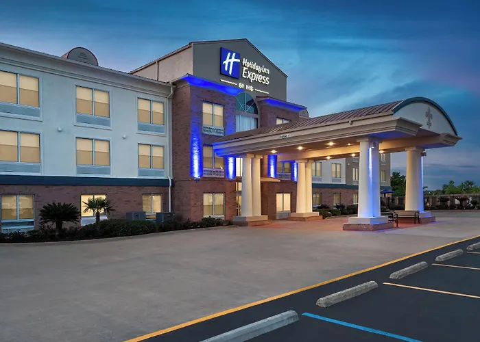 Holiday Inn Express & Suites Alexandria By Ihg