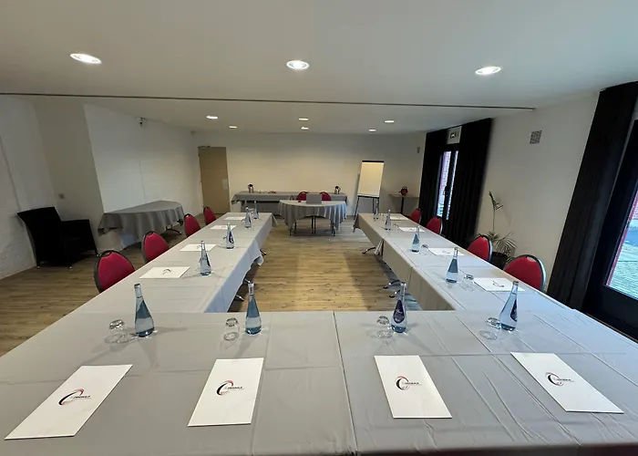 The Originals City, Hôtel Le Gayant, Douai (Inter-Hotel)