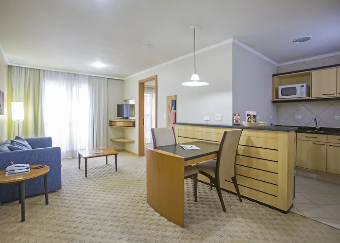 Astron Suites Sao Jose Dos Pinhais By Nobile