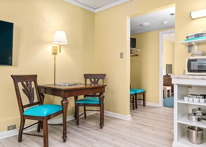 Cayman Suites Hotel
