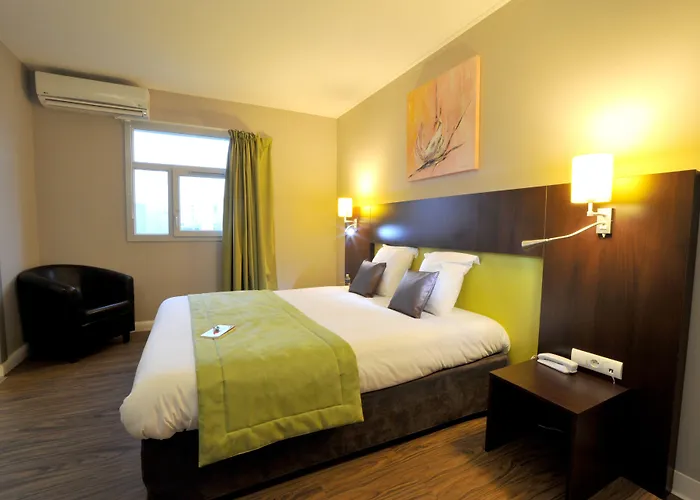 Hotel Novella Premium, Nantes Est