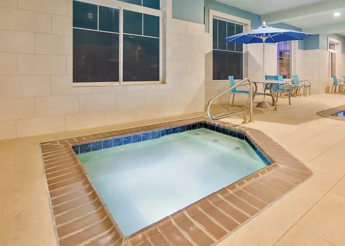 Holiday Inn Express Hotel & Suites Seaside Convention Center By Ihg