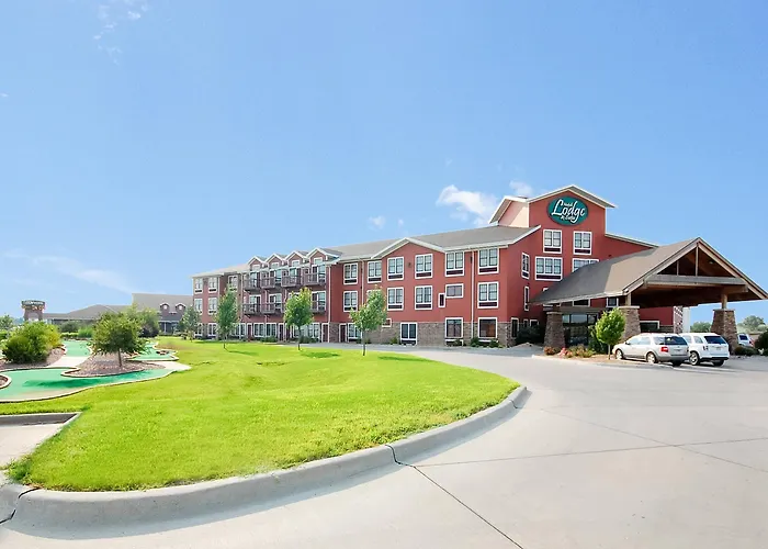 Norfolk Lodge & Suites, An Ascend Collection Hotel
