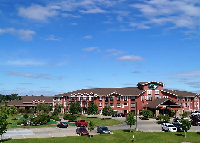 Norfolk Lodge & Suites, An Ascend Collection Hotel