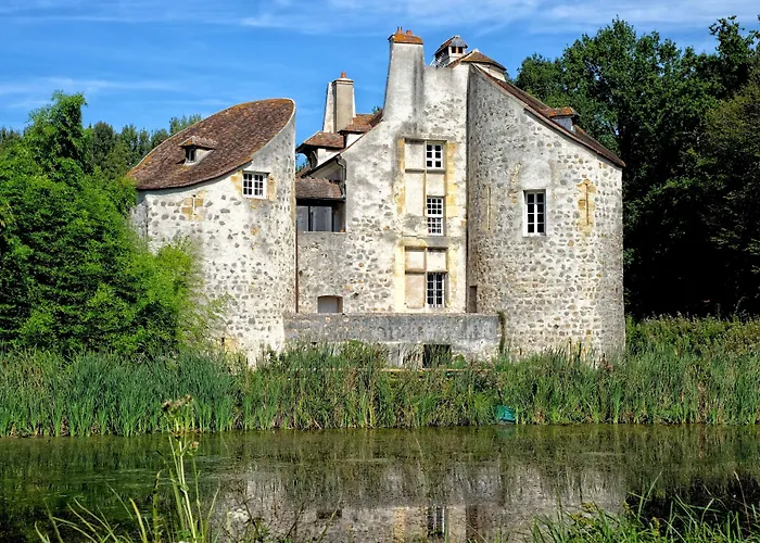 Brit Hotel Baillet-En-France