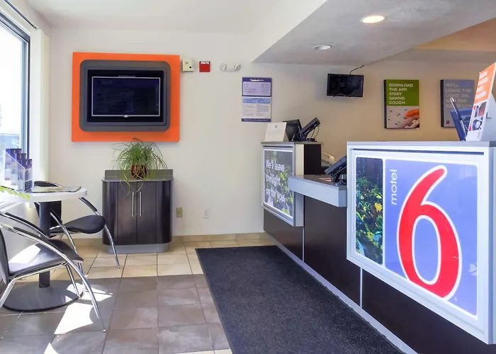 Motel 6-Medford, OR