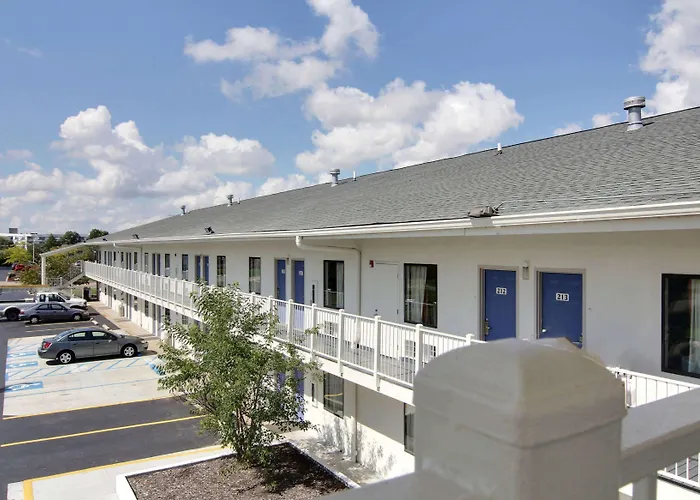 Motel 6-Middleburg Heights, Oh - Cleveland