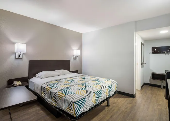 Motel 6-Sandston, Va - Richmond, Va